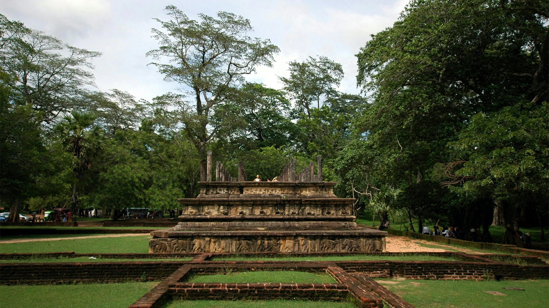 Polonnaruwa Ancient Ruins